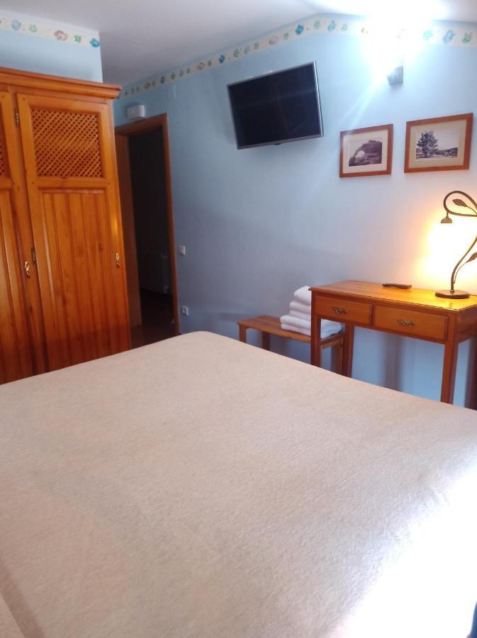Hotel La Botiga Prades Esterno foto