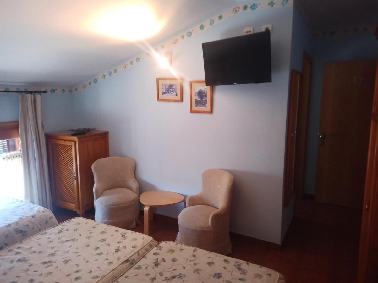 Hotel La Botiga Prades Esterno foto