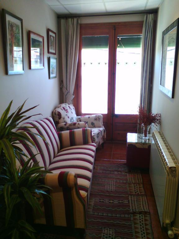 Hotel La Botiga Prades Esterno foto