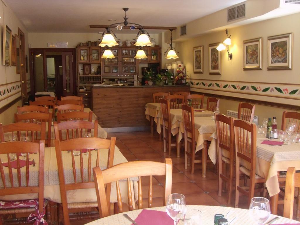 Hotel La Botiga Prades Esterno foto